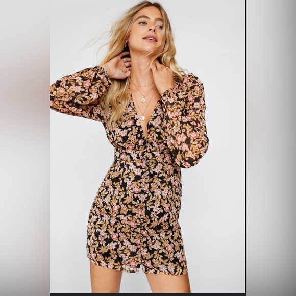 Nasty Gal Dresses & Skirts - Nasty Gal floral size 16 Dress